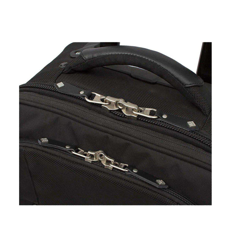 Traveler 65L Wheeled Suitcase